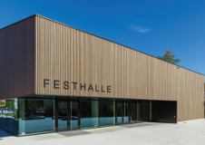 Festhalle-Kressbronn-Lavagrau-Fassade